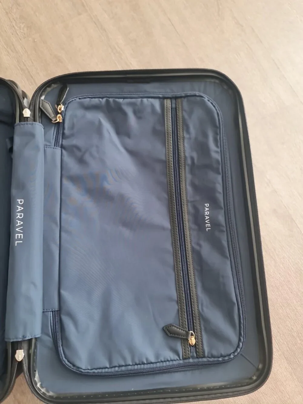 Paravel aviator black