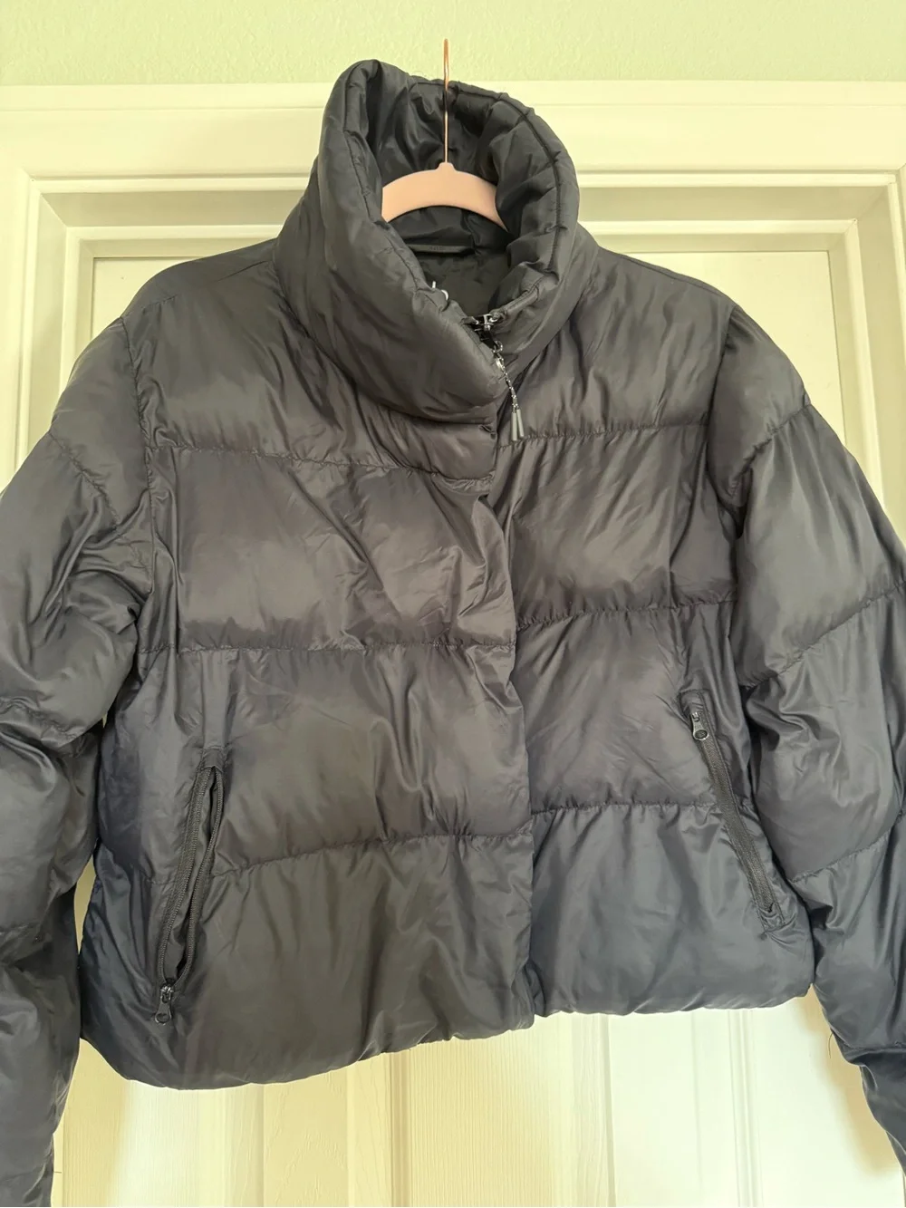 ALO Yoga cropped puffer