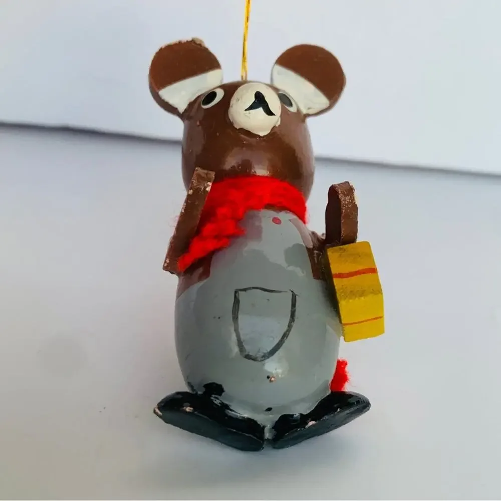 Vintage wood bear