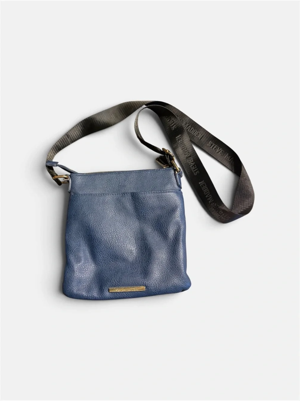 Steve Madden compact blue