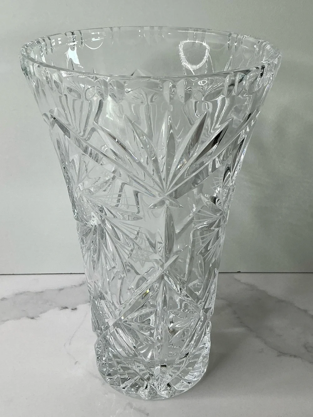 Vintage Thick Lead Crystal Cut Glass Vase Pinwheel Starburst Flared Scallop 7”