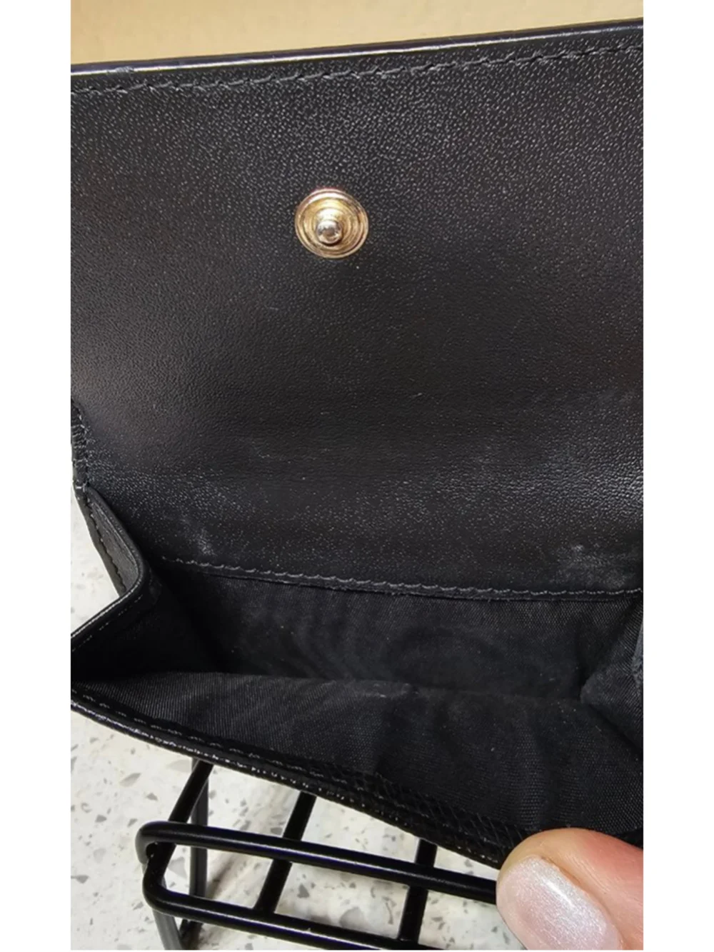 Furla minor signs