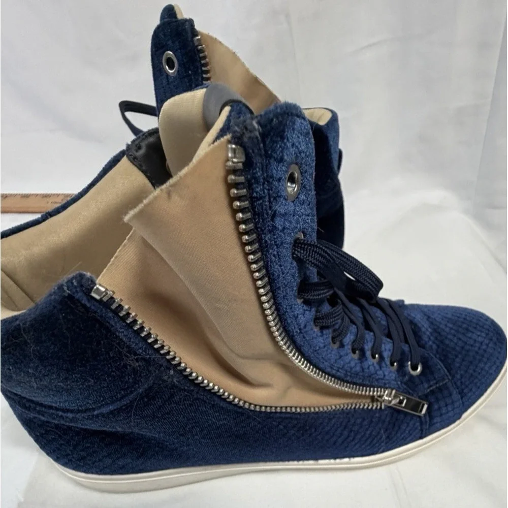 Aldo before blue closure