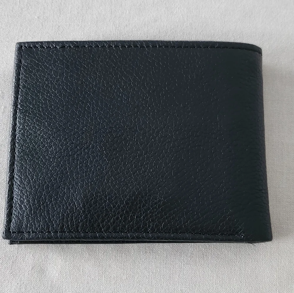 Kenneth Cole Reaction sleek stylish