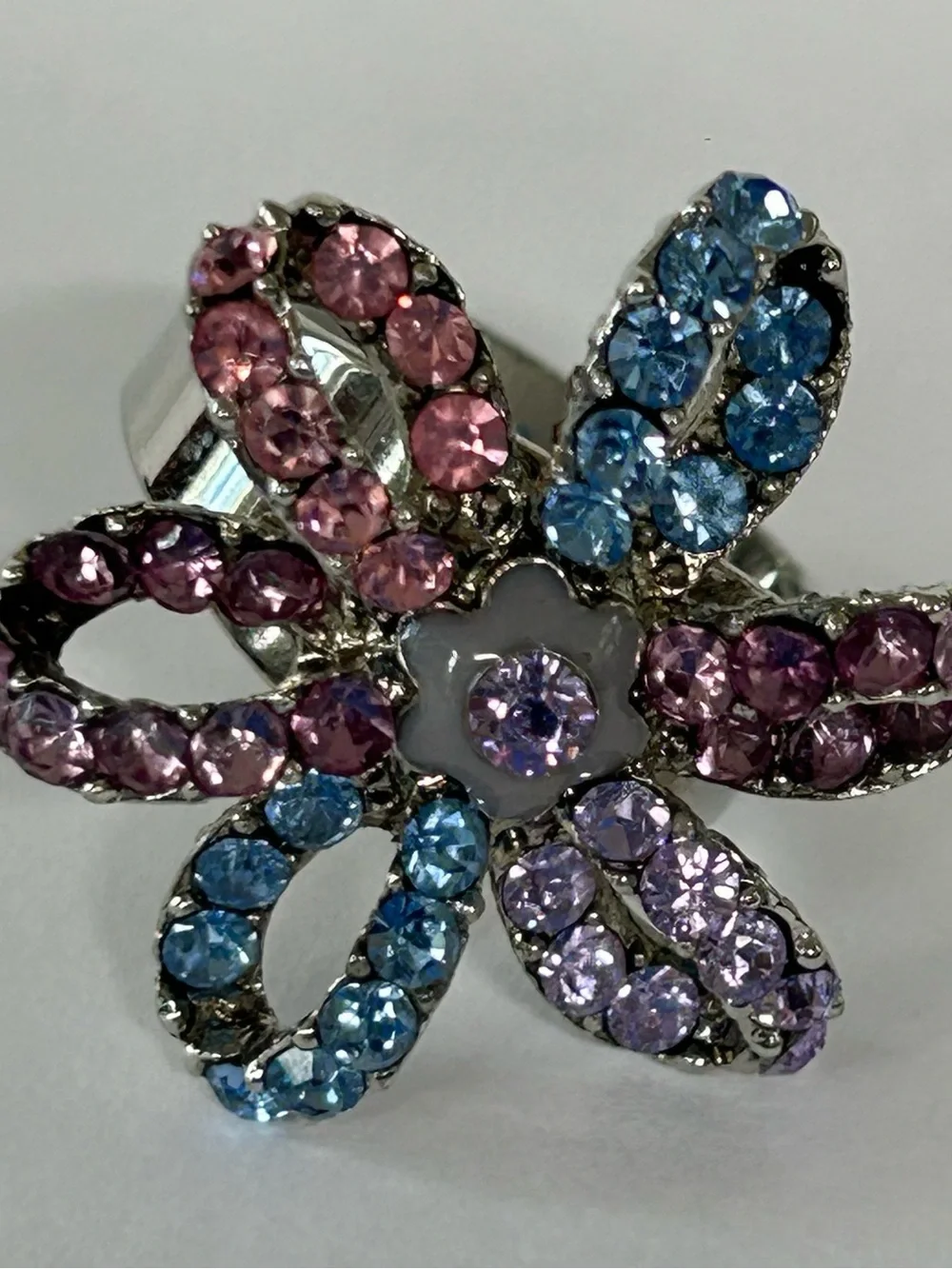 N/A pink blue