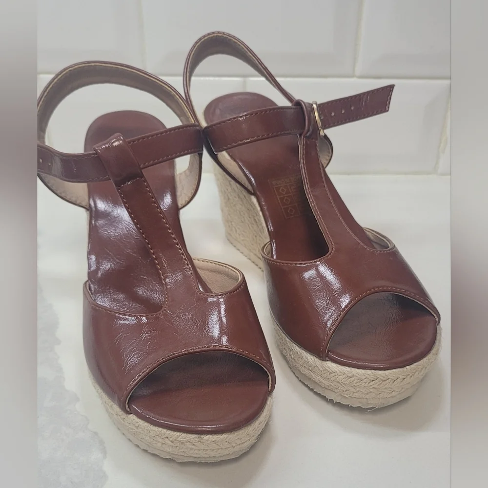 Brown T-Strap Espadrille Wedge Sandals Size 6 Summer Casual