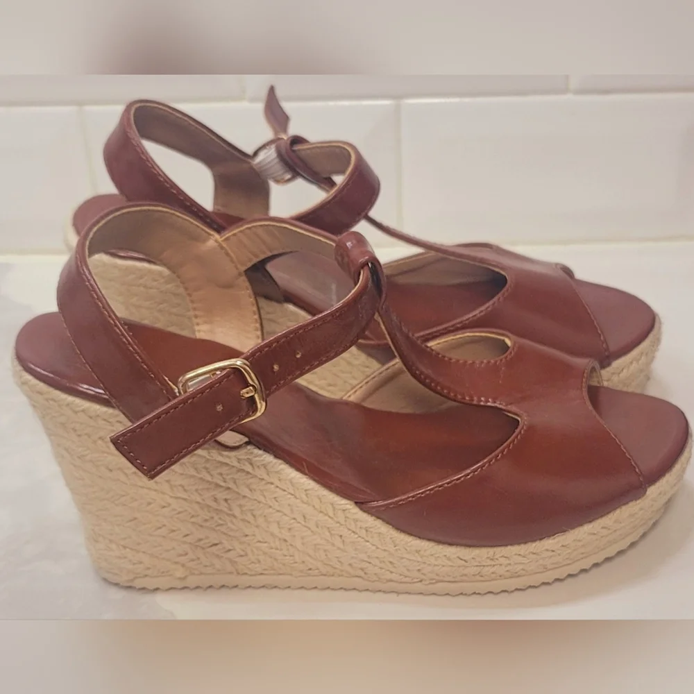 None chic brown
