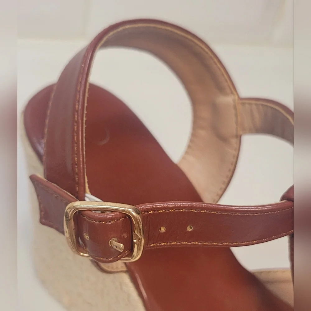 None chic brown