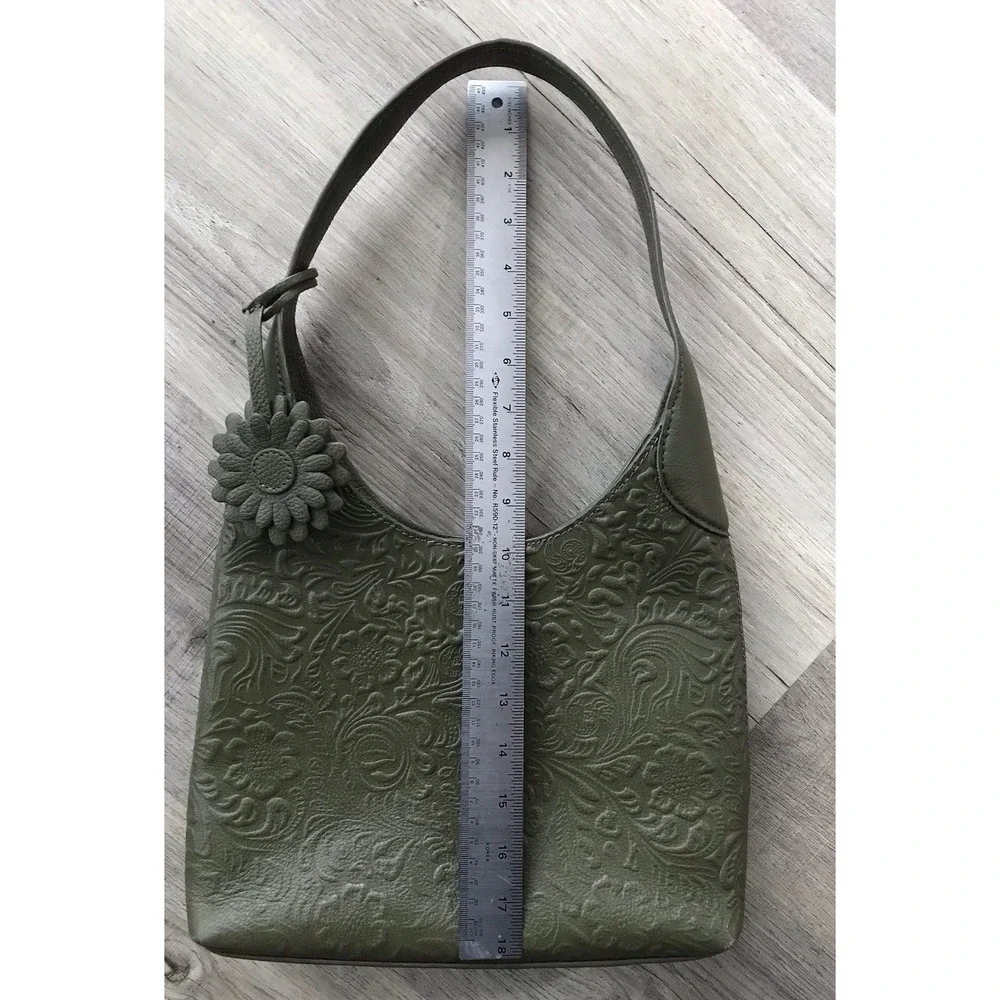 N/A shoulder bag