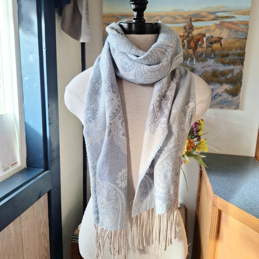 Made in Scotland 100% Cashmere Blue Paisley Scarf with Fringe
