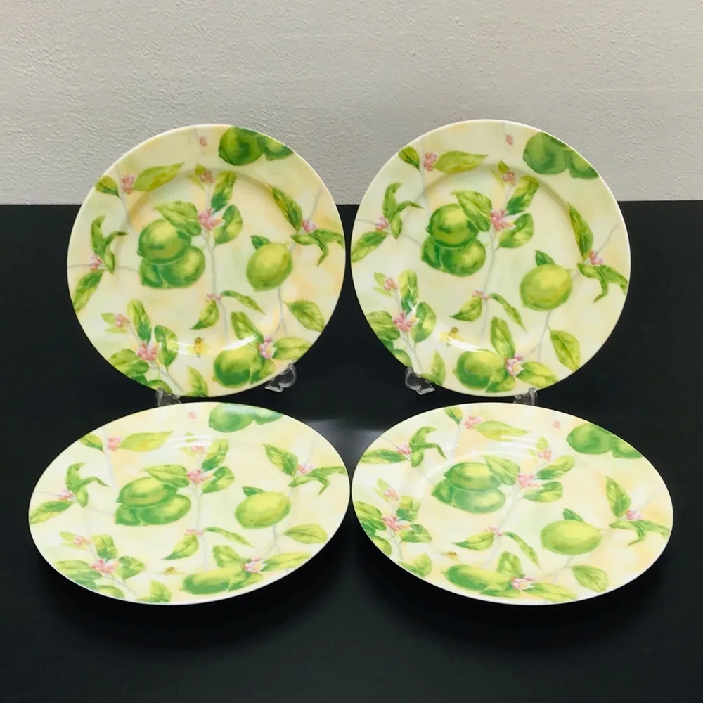 Williams Sonoma pieces set