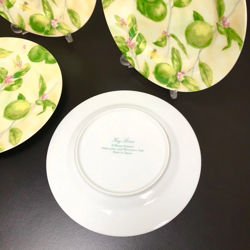 Williams Sonoma pieces set