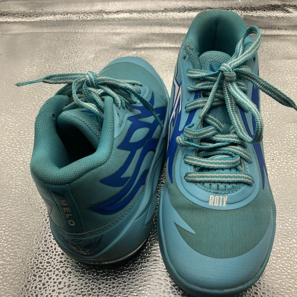 Puma offer athletes blue