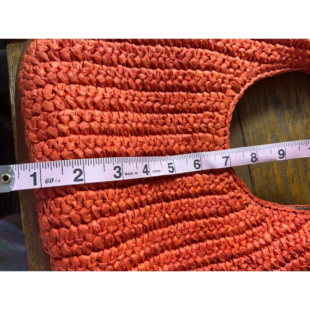 N/A woven raffia