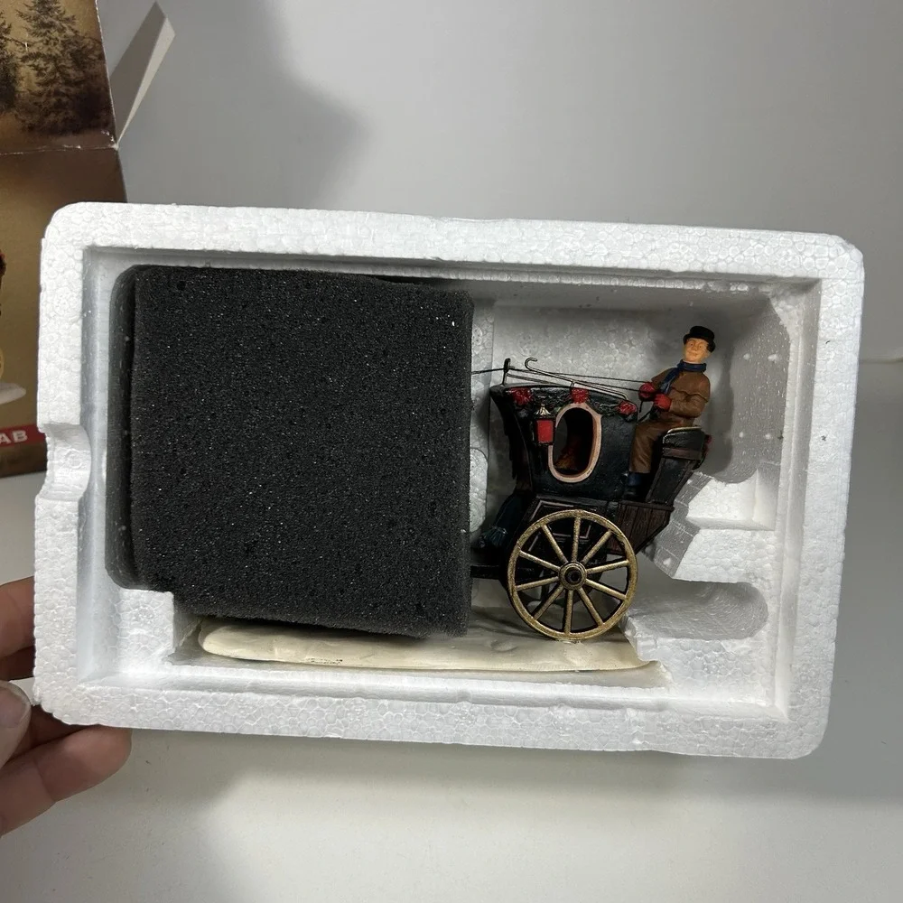 Lemax hansom cab