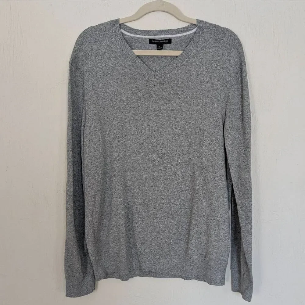Banana Republic Men's Grey V-neck Sweater Size Large Pullover