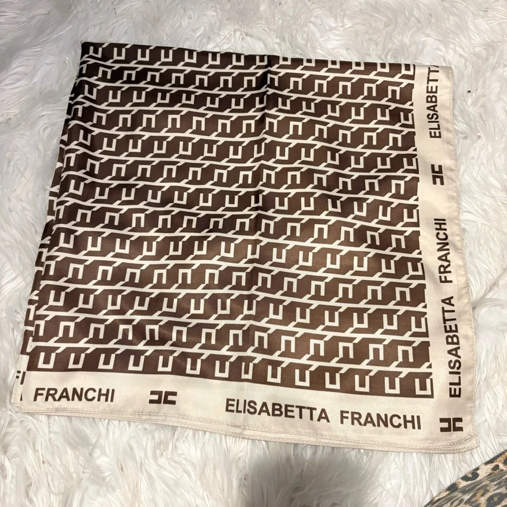 Elisabetta Franchi square print light brown silky twill scarf 35x35in‼️LAST ONE