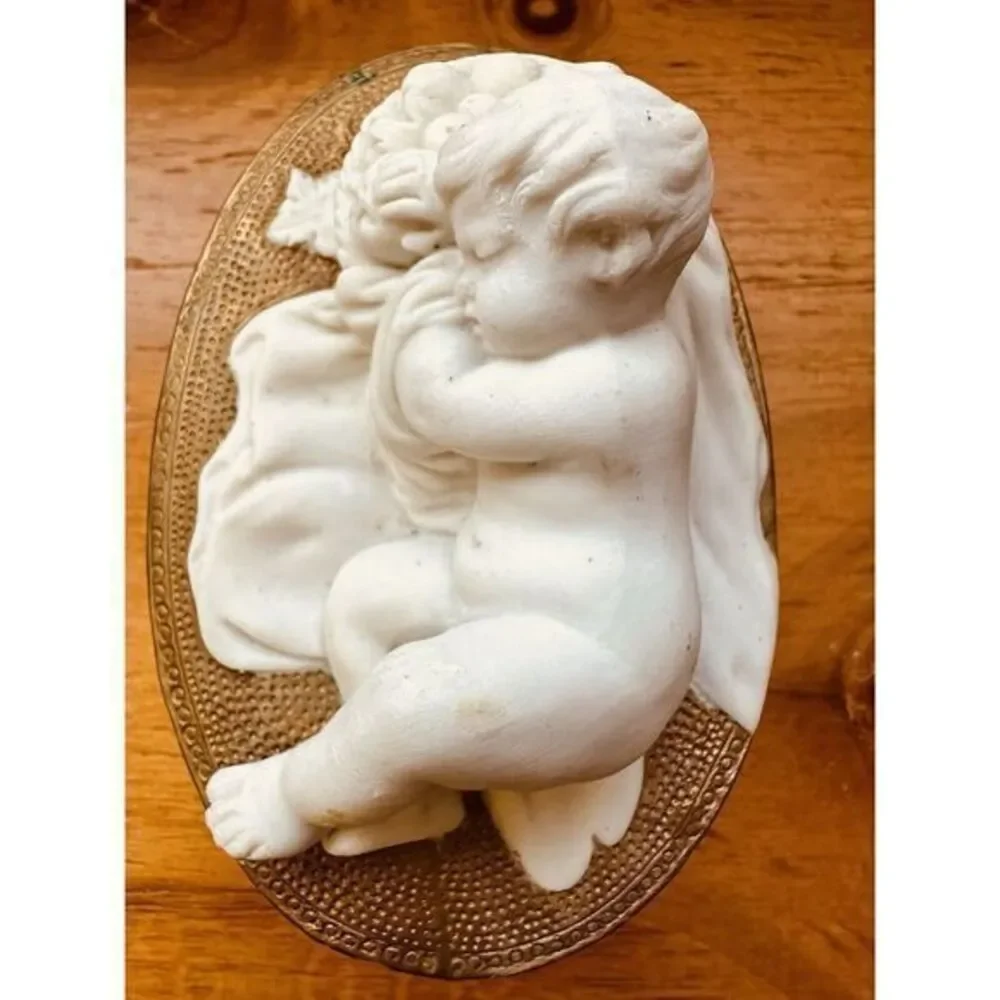 N/A vintage sleeping