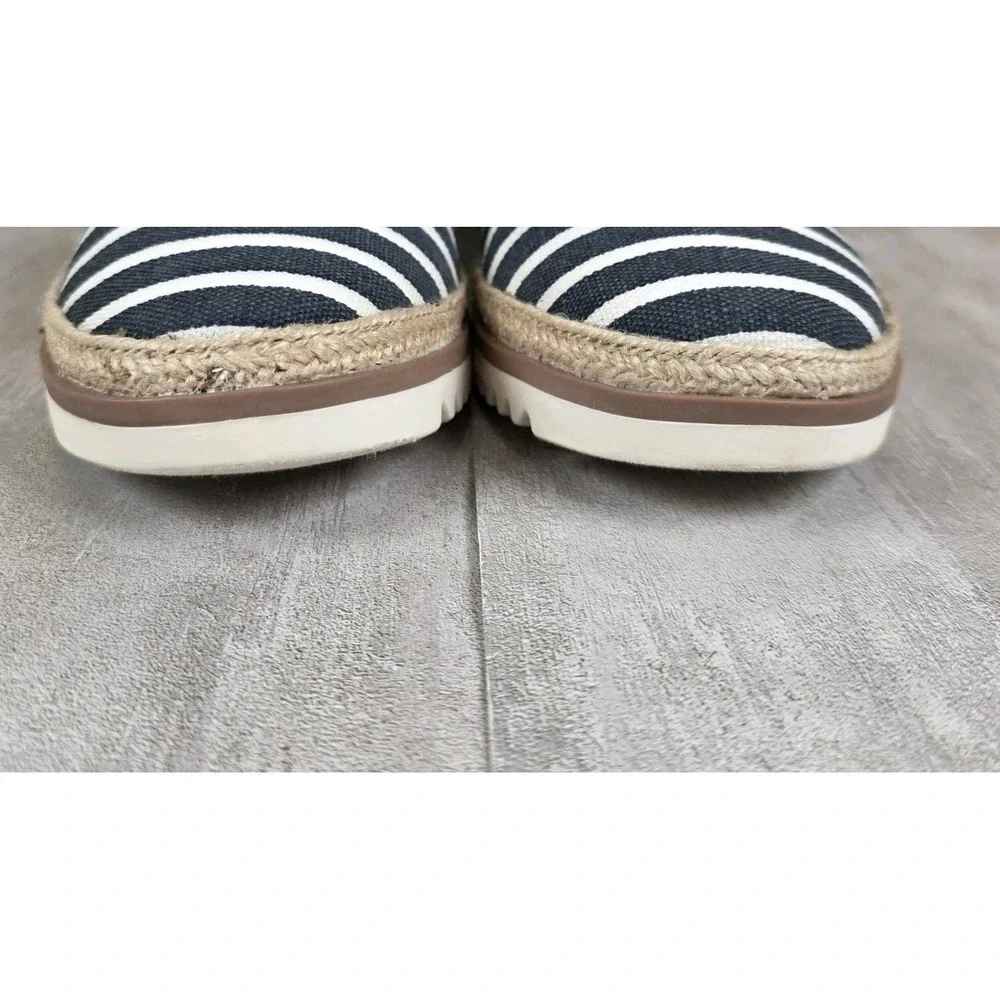 Clarks **see photo