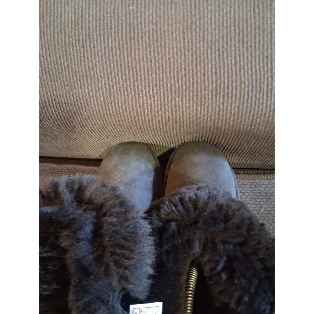 UGG women mini