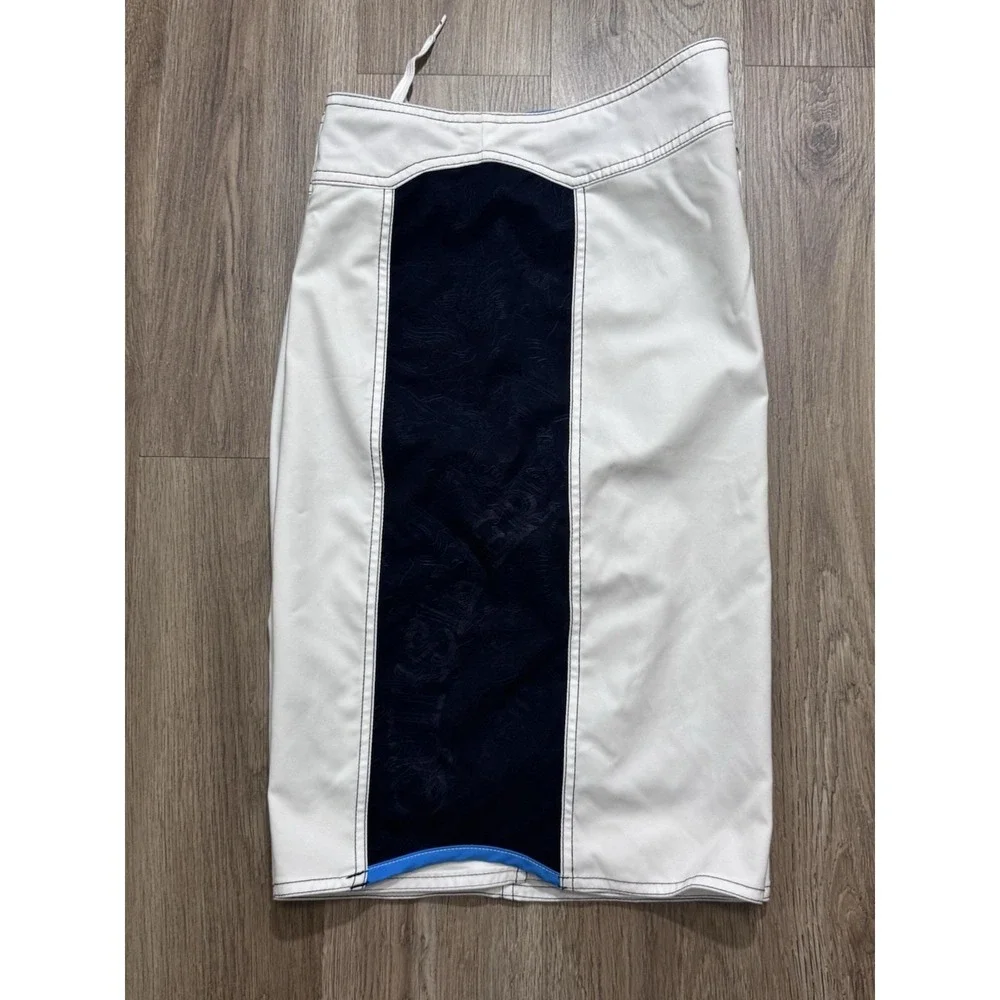 Quiksilver board are free