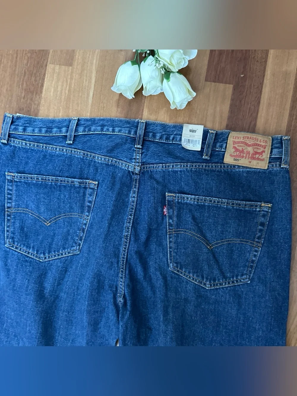 Levis relaxed straight
