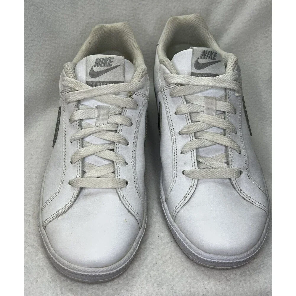 Nike court royale