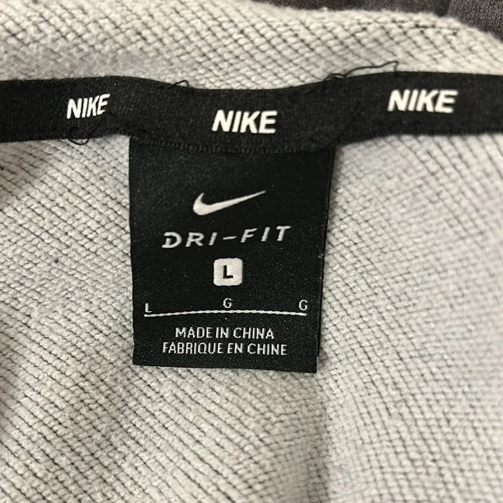 Nike boys front
