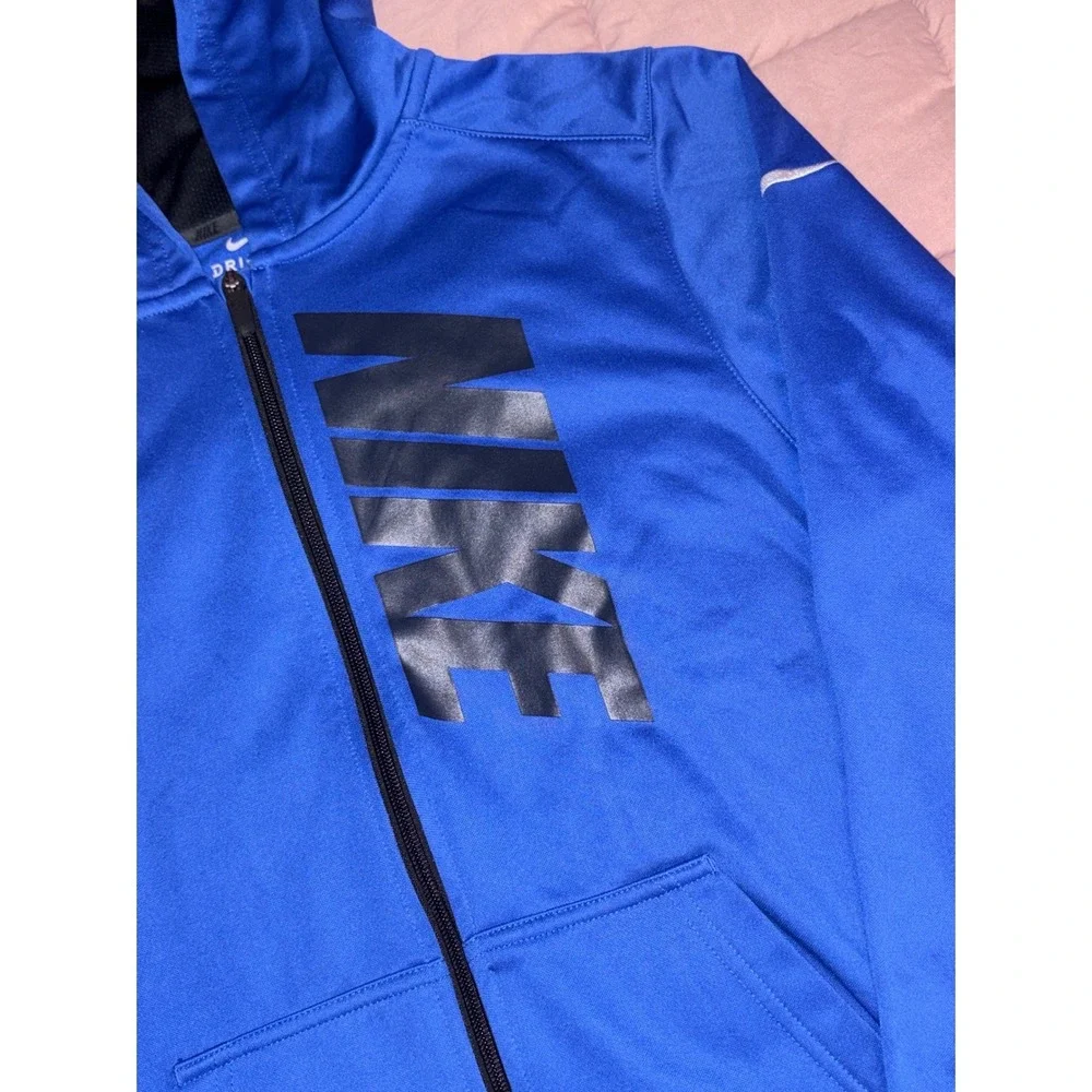 Nike boys blue