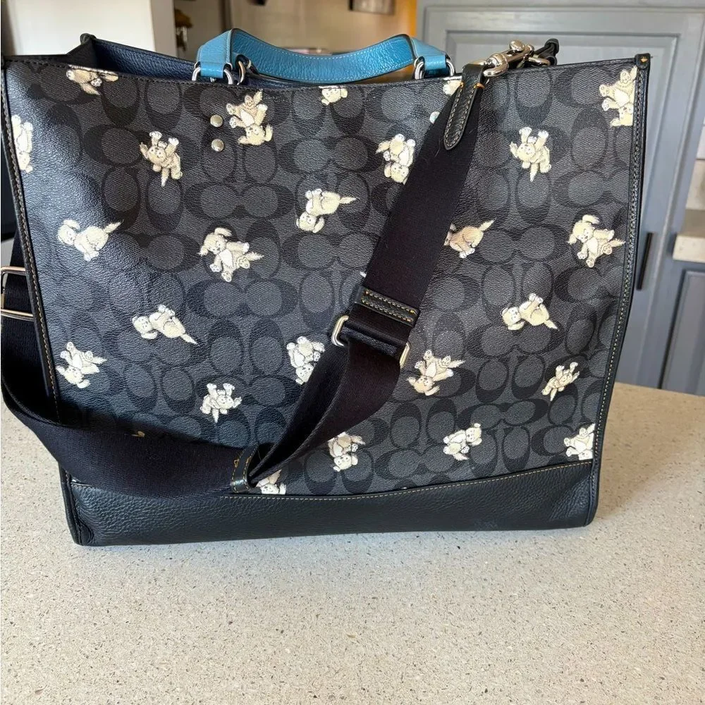 Coach elegant black