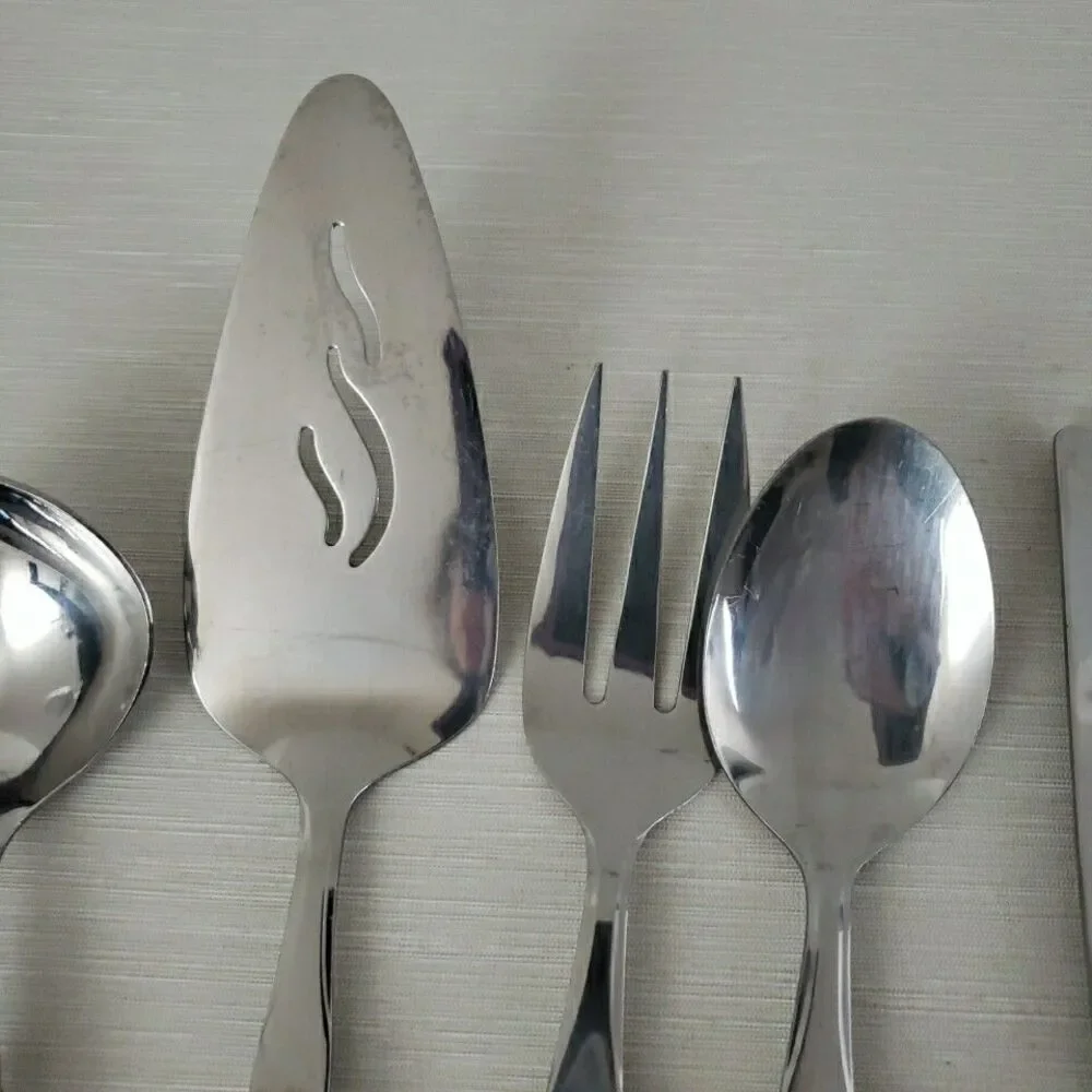 Lifetime Stainless Serving Utensil & 4 Dinner Knives Rivet White Handle Thailand