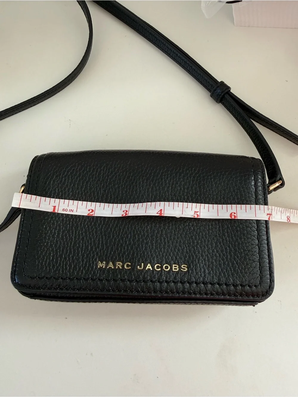 Marc Jacobs compact marc