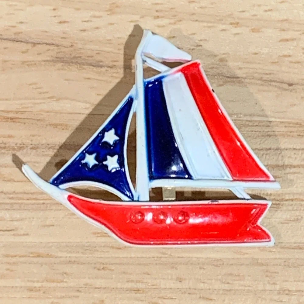 Vintage Hallmark Patriotic‎ Sailboat Brooch Red White Blue Enamel Nautical 1986