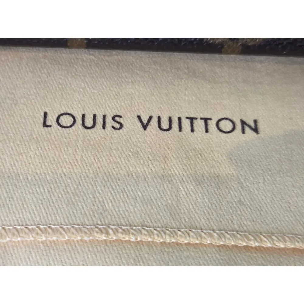 Louis Vuitton classic louis