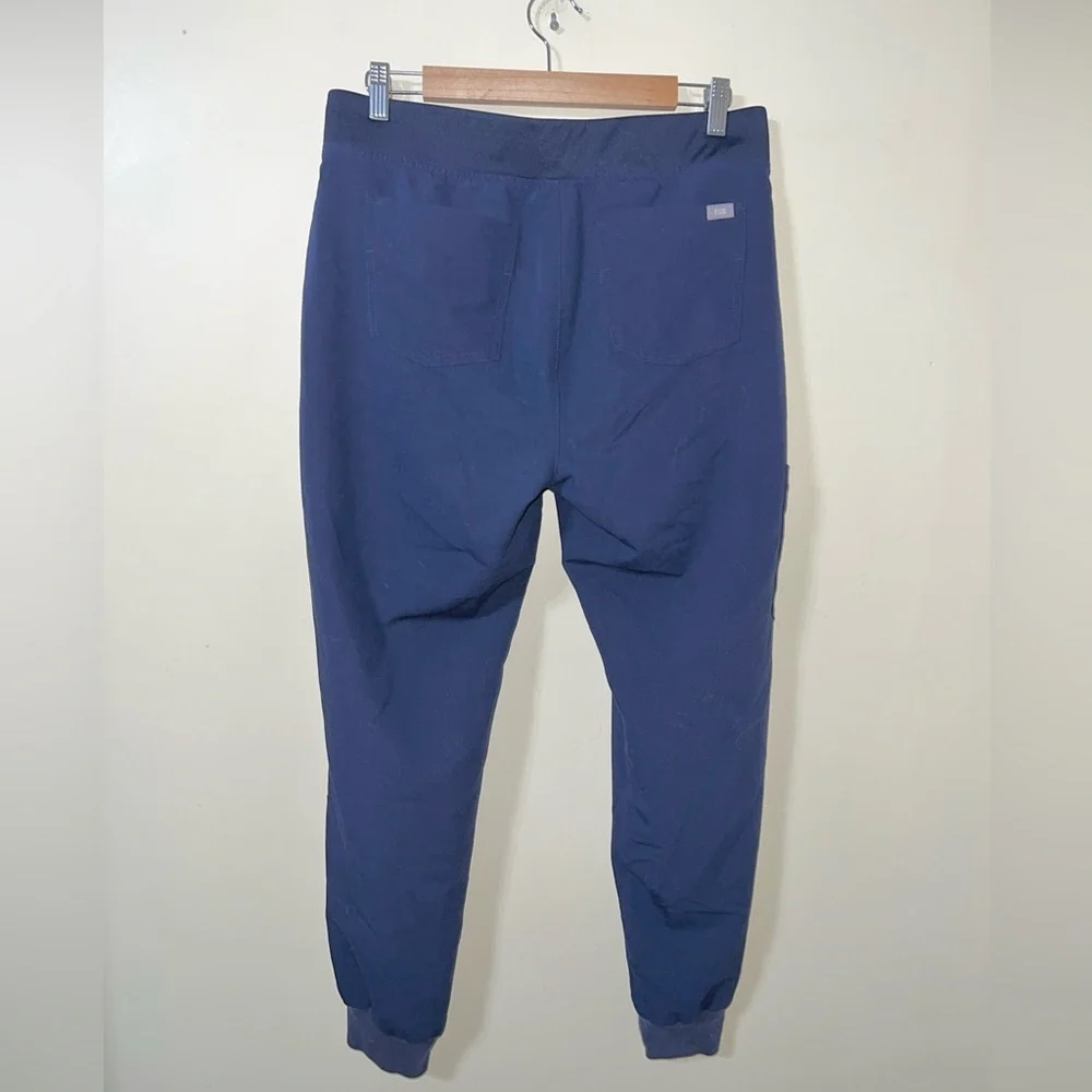 Figs sleek blue