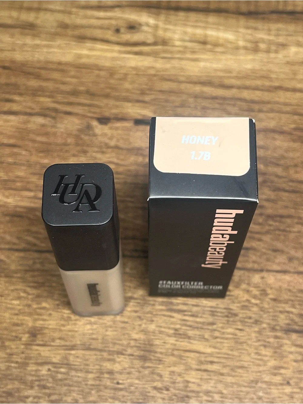 HUDA BEAUTY full coverage