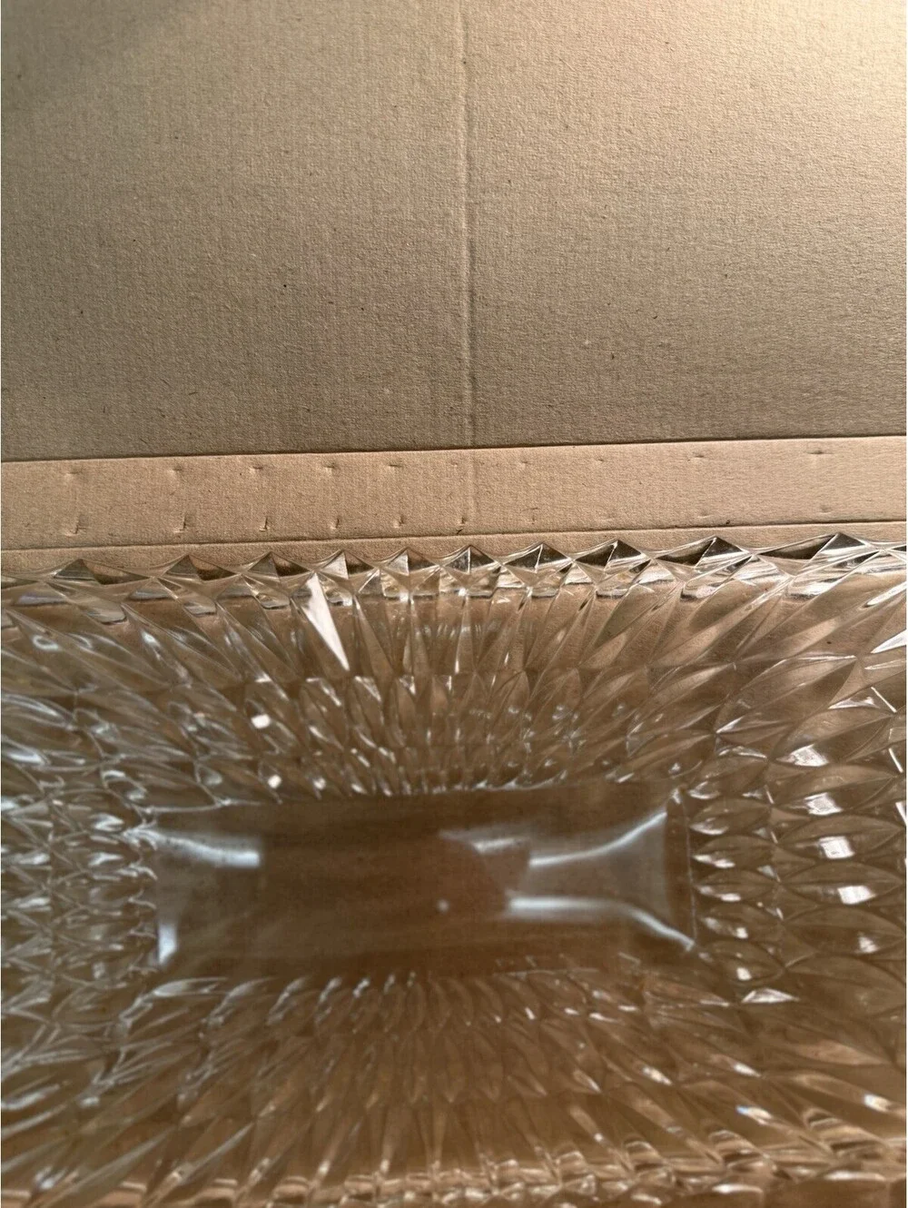 N/A collectible plate