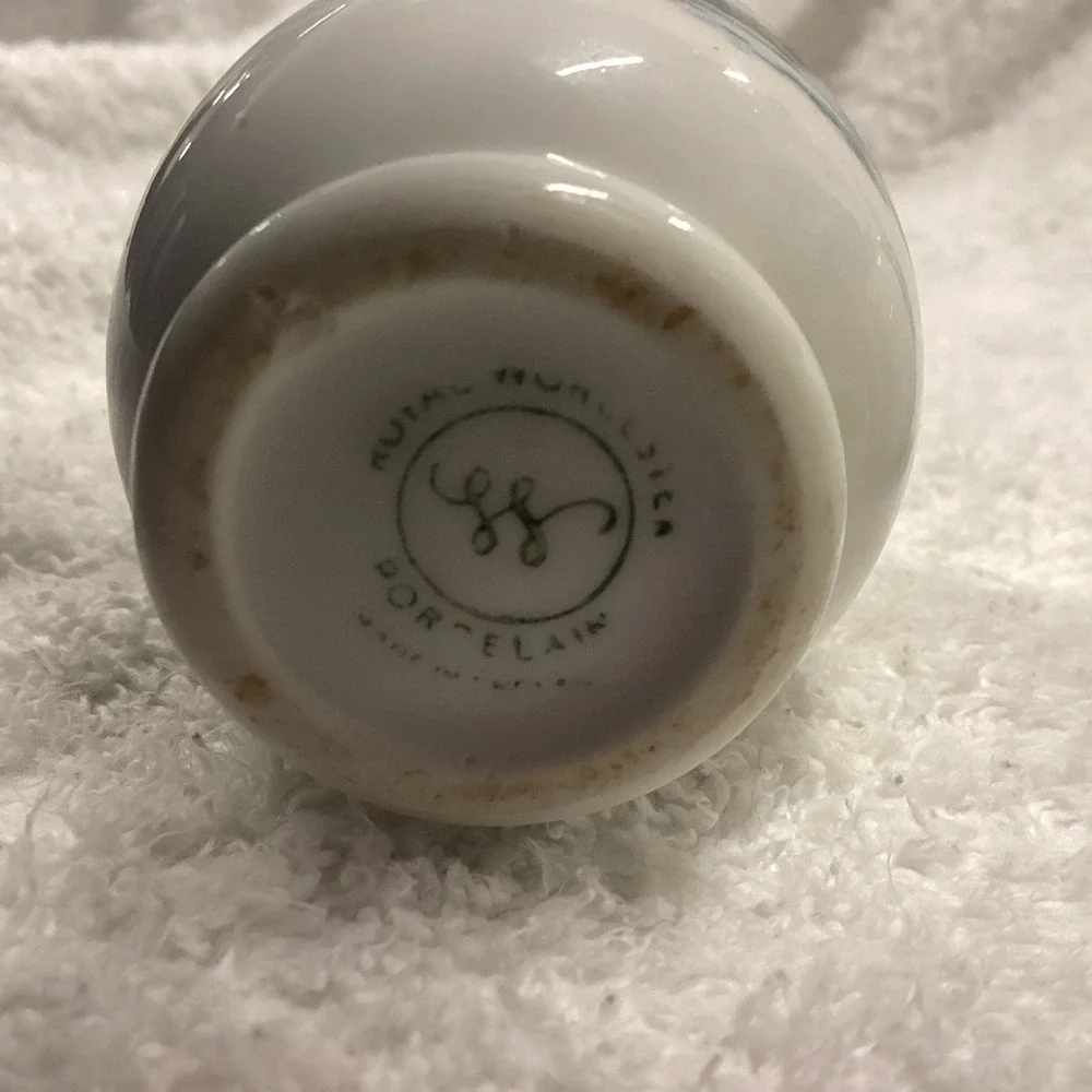 Unbranded vintage ceramic