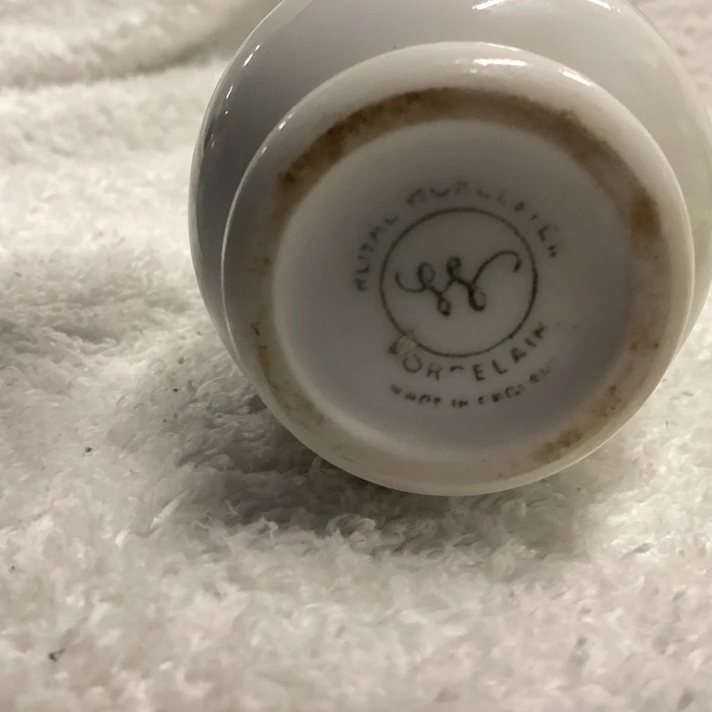 Unbranded vintage ceramic