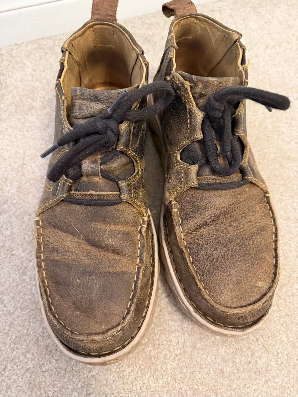 Tony Lama Men’s 10.5 Estancia lace ups.