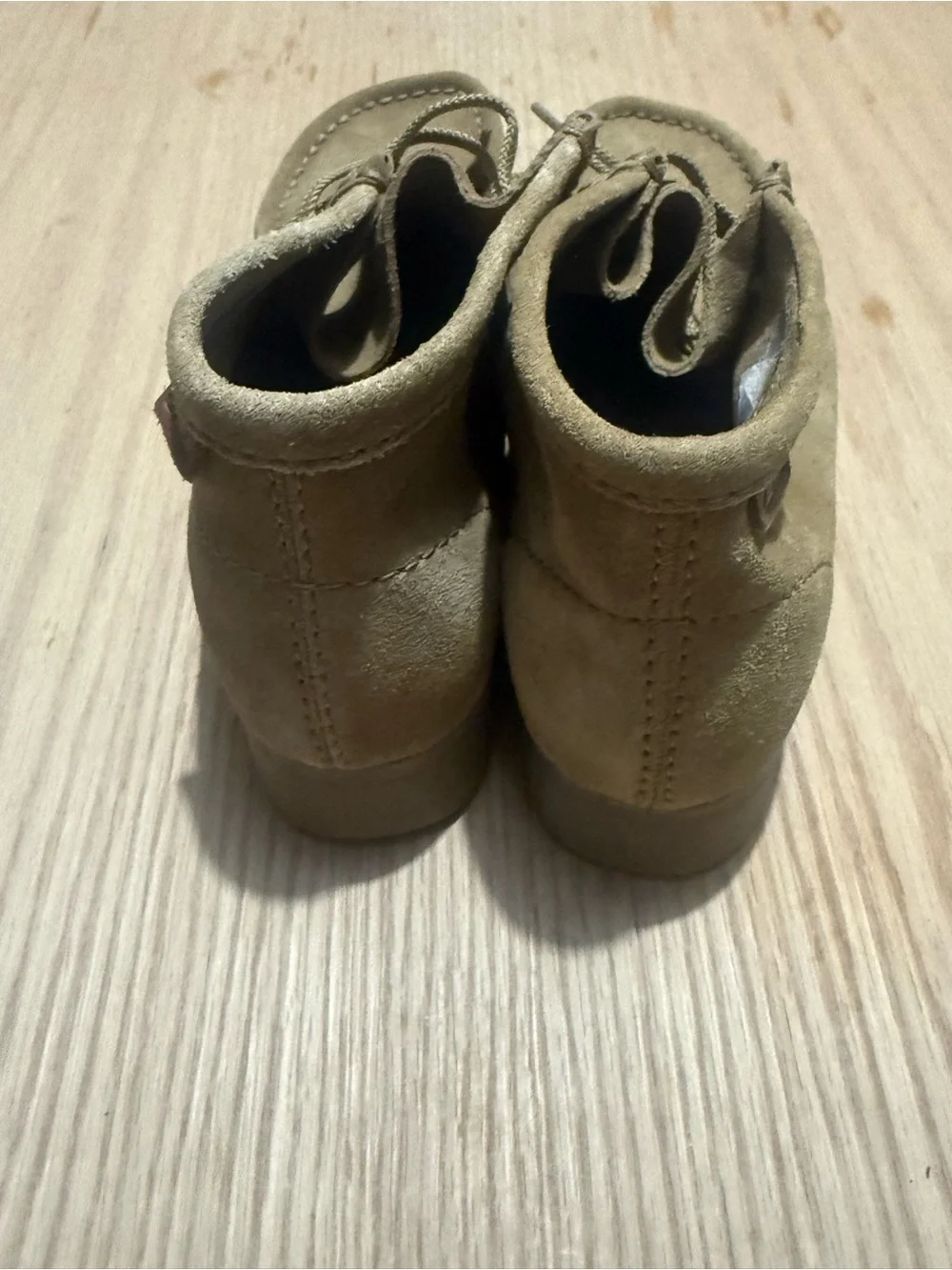Clarks crepe simple style