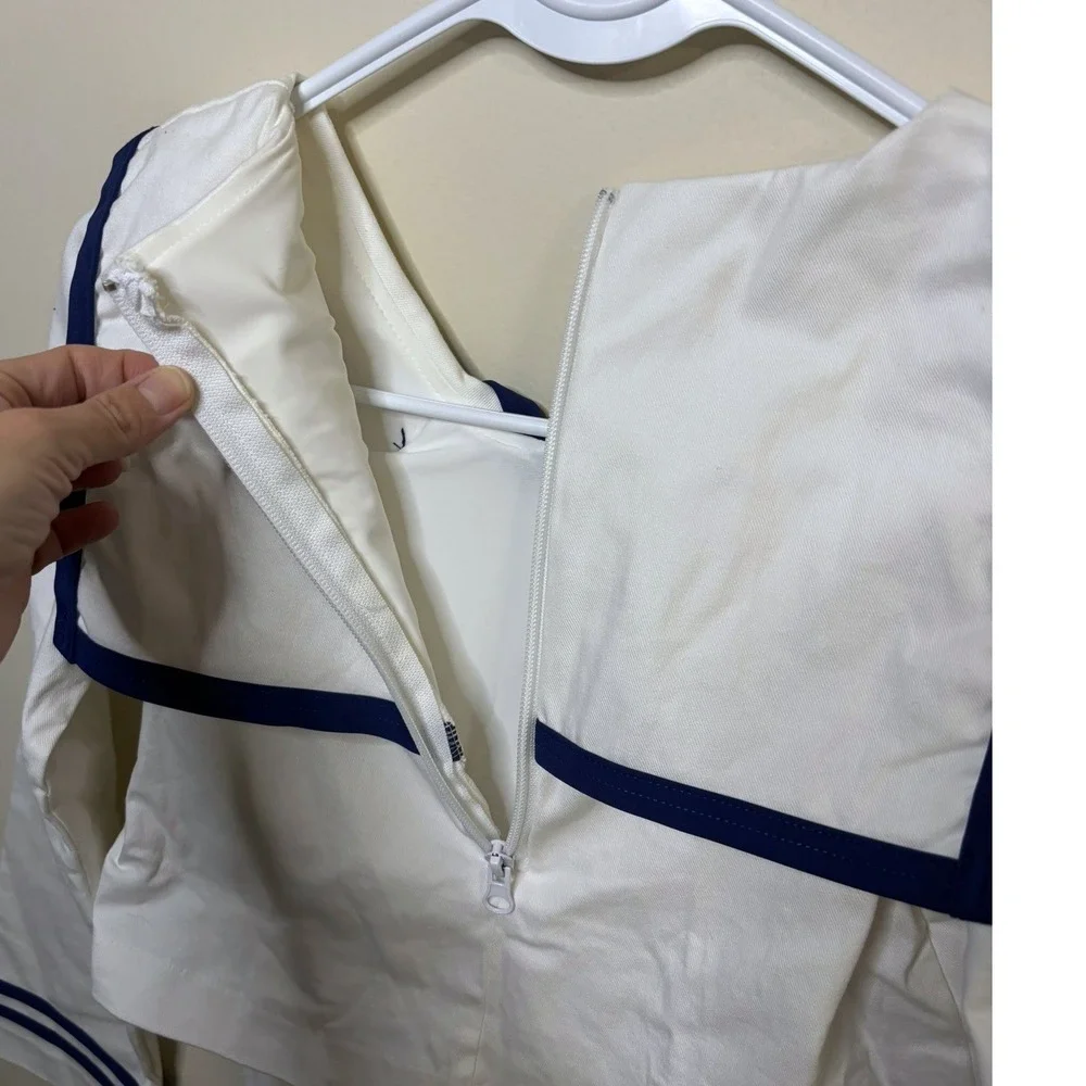 Weissman accents wear easy