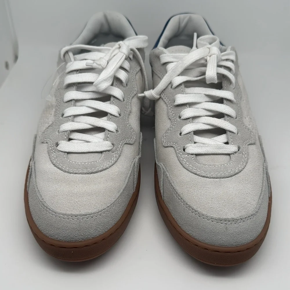 P448 mens white
