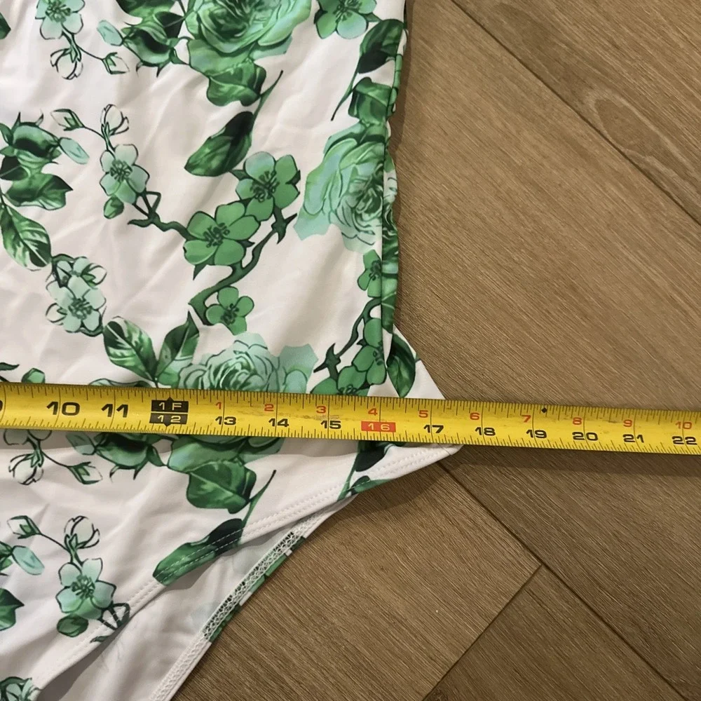 The Unbranded Brand this floral