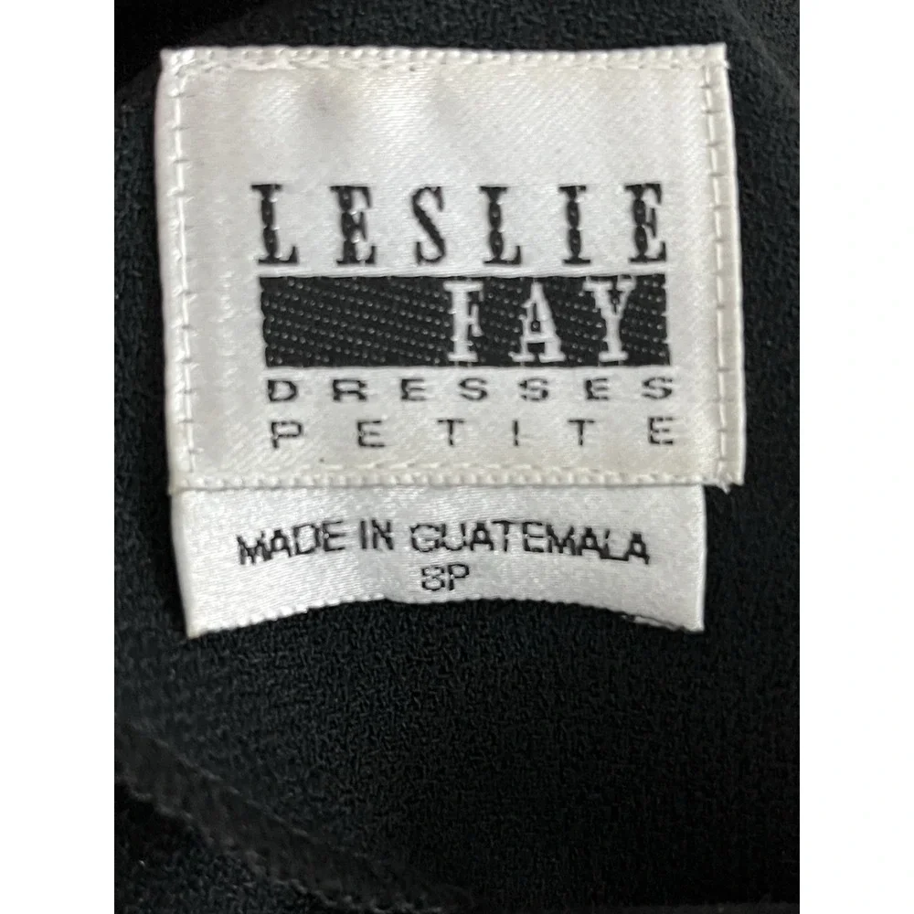 Leslie Fay fashion round