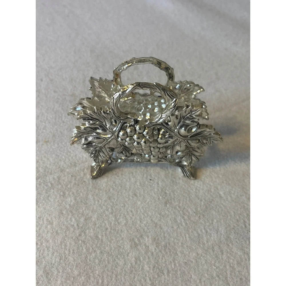 Vintage Silver Tone Grape‎ Leaf Napkin Holder Caddy Table Decor