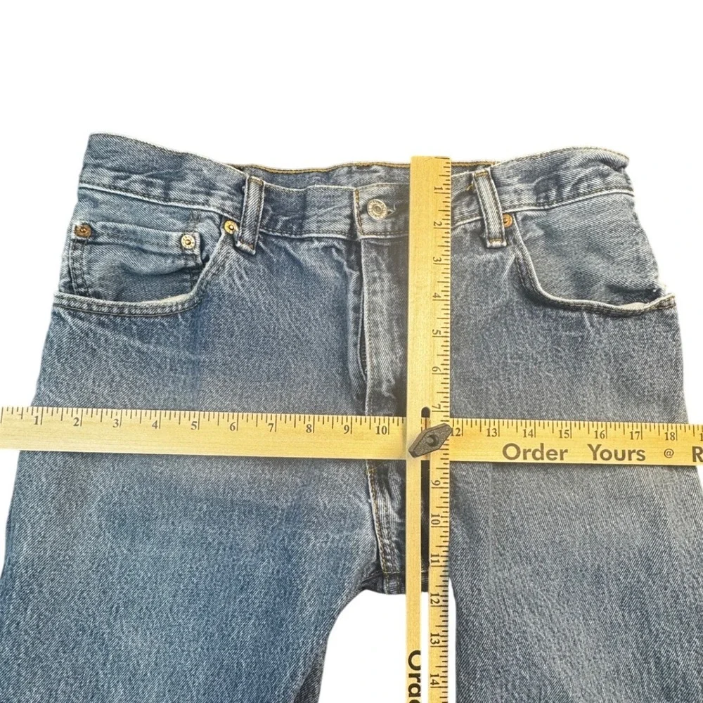 Levis levi red