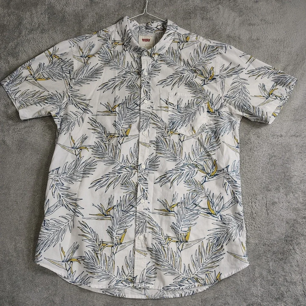 Levi's Men Button Up Shirt XL Green Sketch Type Relaxed Hawaiian‎ Pocket Collar