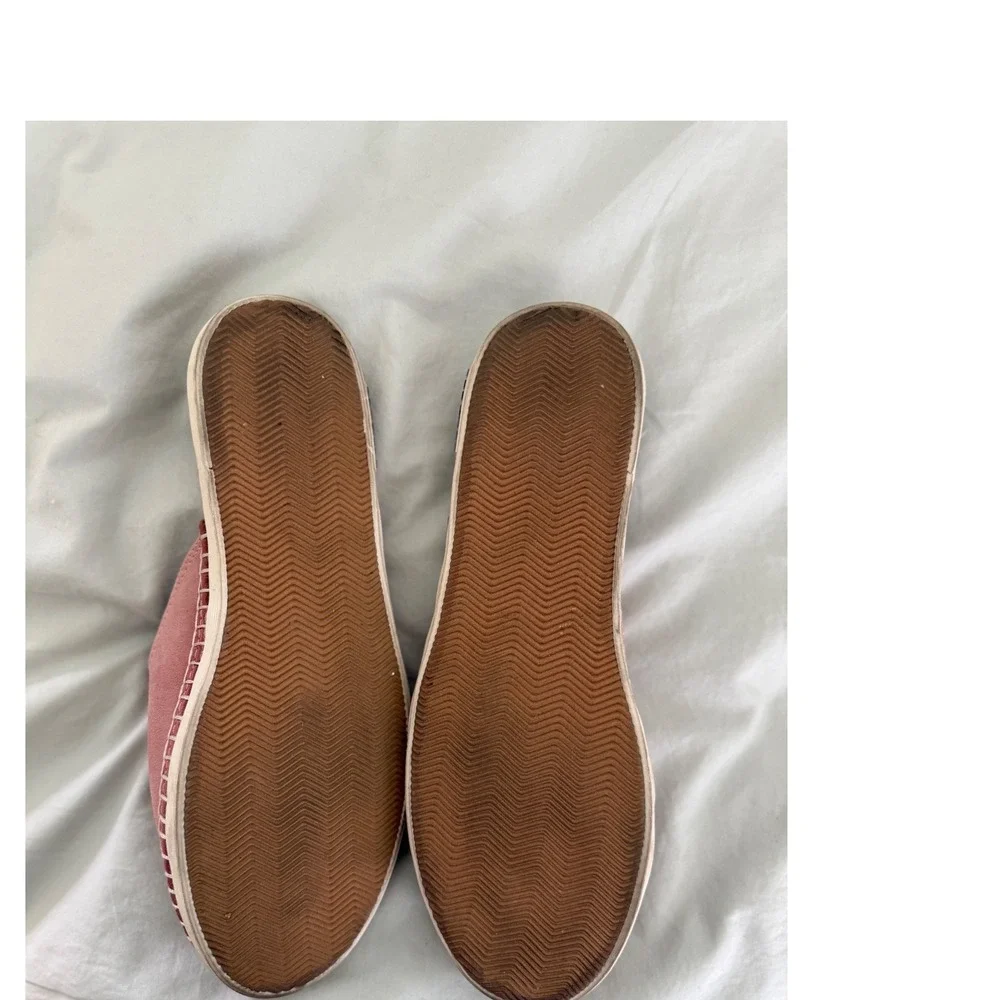 SeaVees pink suede