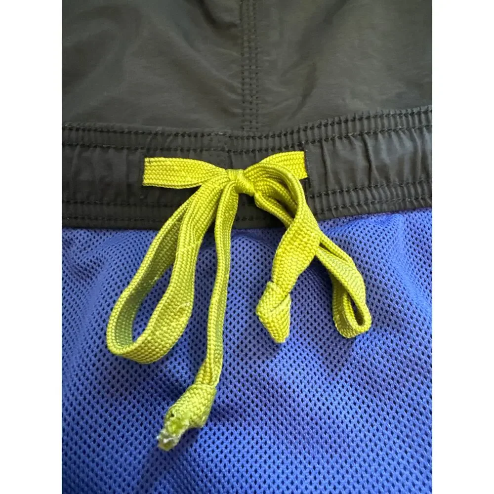 Tommy Bahama waist laying